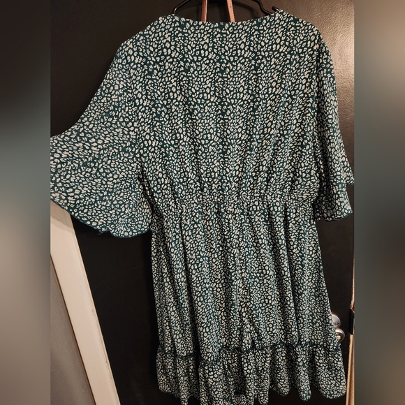 NWT Womens 14 Green Dress - Picture 2 of 6